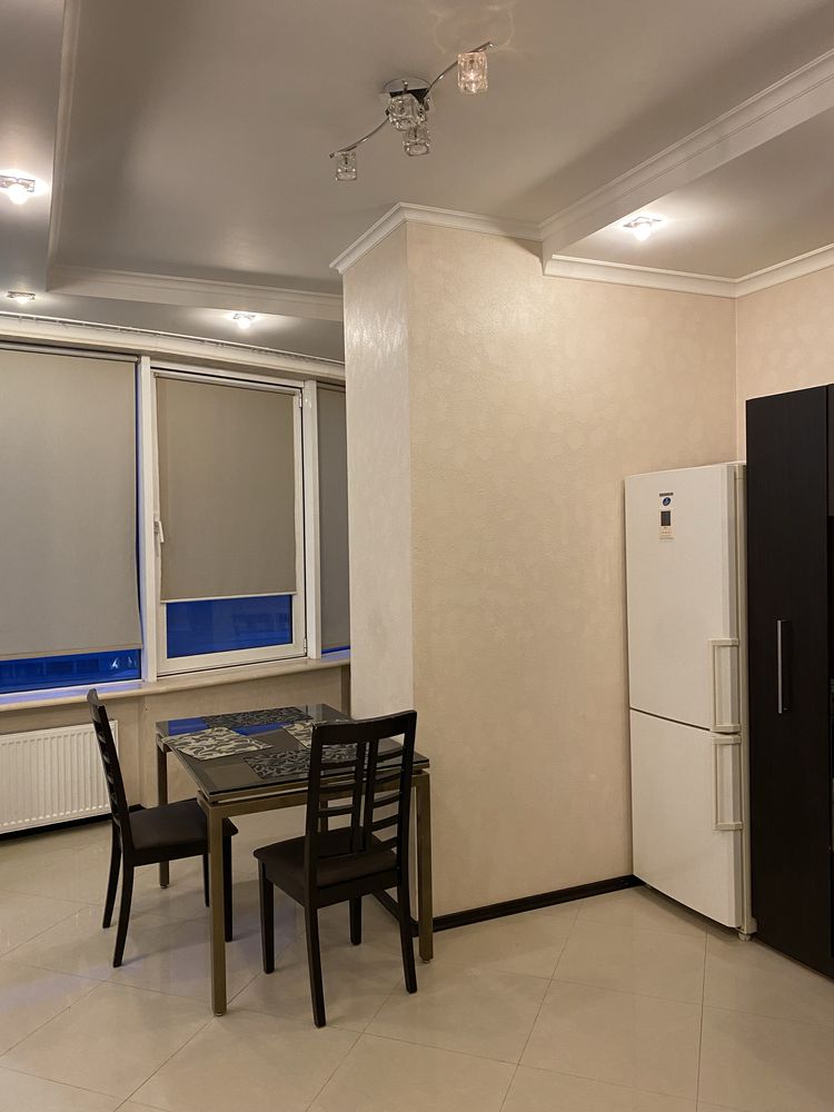 Two-room apartment in Yuzhna Palmira complex near Synergy Gym, 7 min from Arkadia