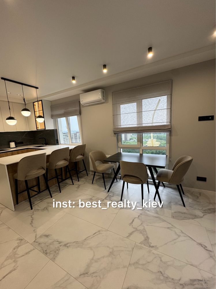 Elegant 3-bedroom apartment in Holosiivskyi district, Nova Anglia Complex