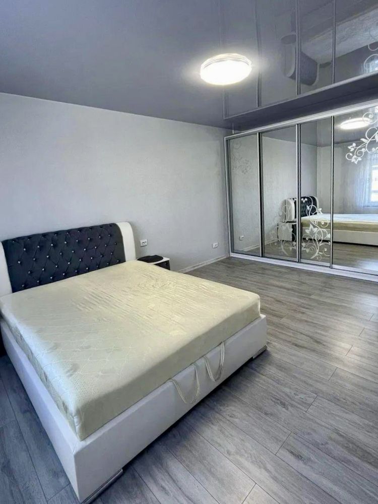 1-Bedroom Apartment in City Center with Euro Renovation