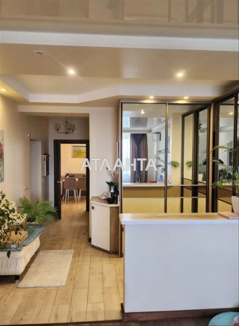 Modern 1-Bedroom Apartment with Secured Territory