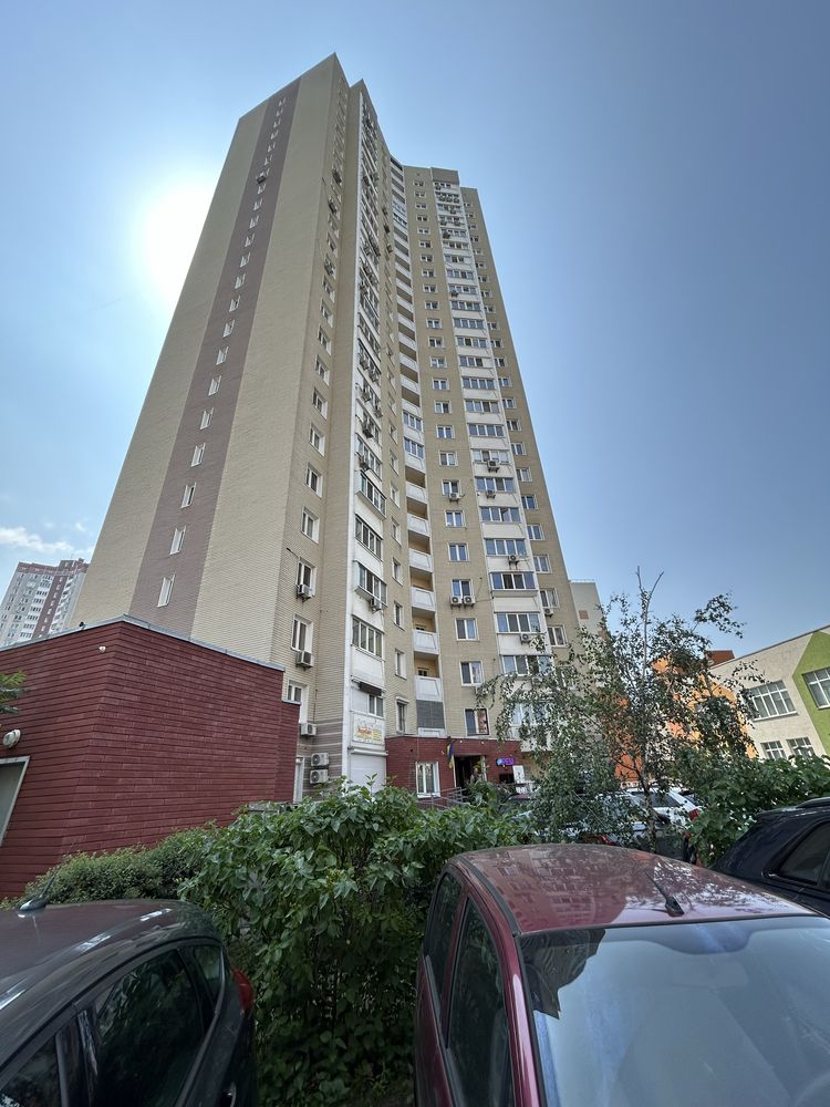 2-Room Apartment near Osokорки Metro, Fully Equipped