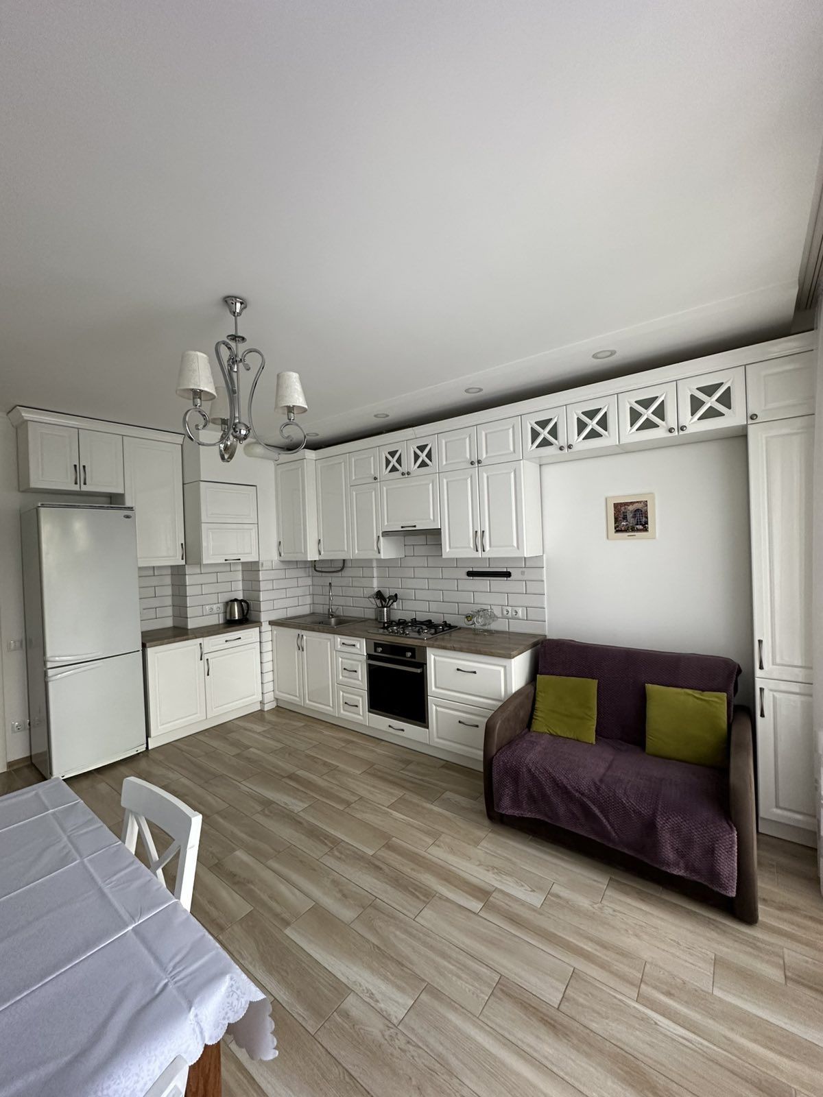 1-Room Apartment on Vyhovskyi Street, New Building with Euro Renovation