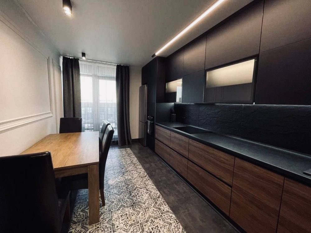 Stylish 2-Bedroom Apartment in Avalon Complex with Terrace and City Views