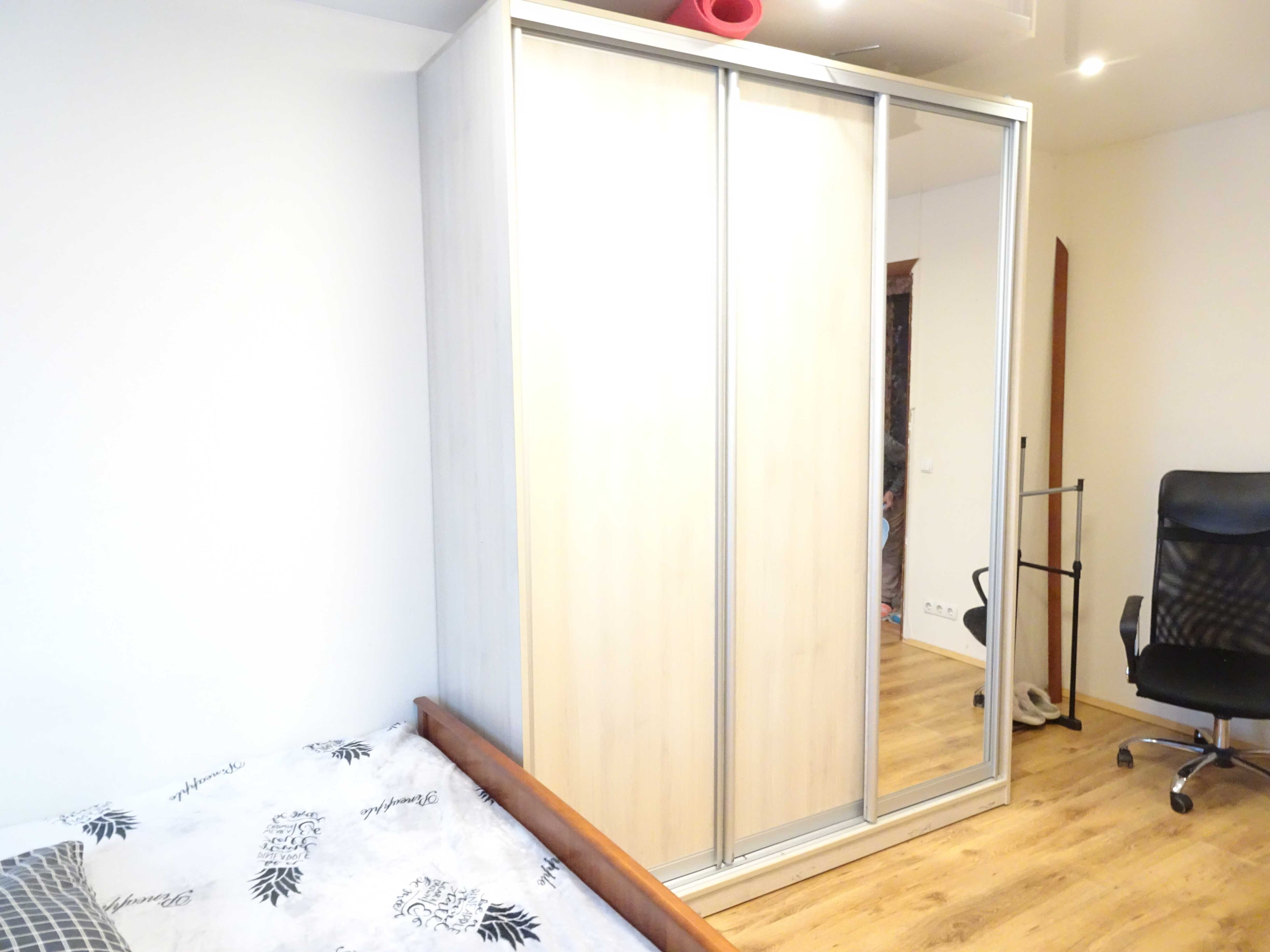 Modern 1-Bedroom Apartment Near Demeevska Metro