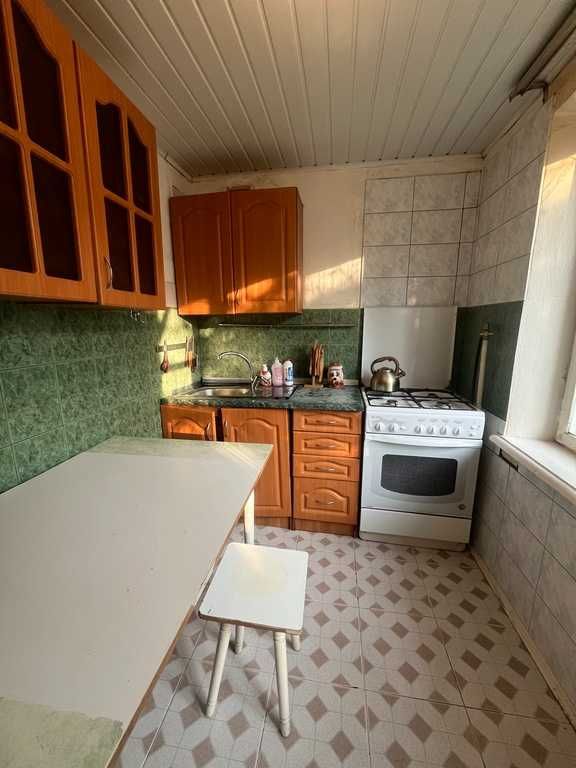 2-Room Apartment in Heroiv Kosmosu Street, Solom'yanskyi District