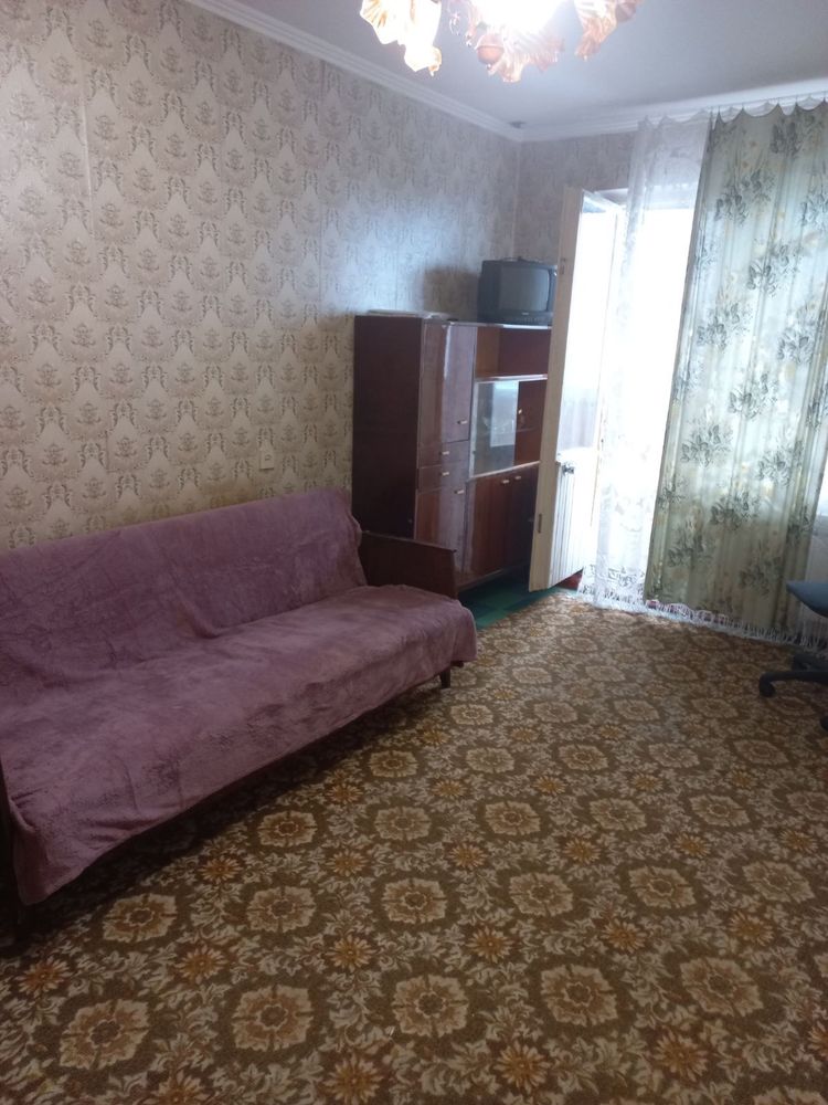 9-Floor Apartment with Gas, Clean Entrance, Near School and Kindergarten