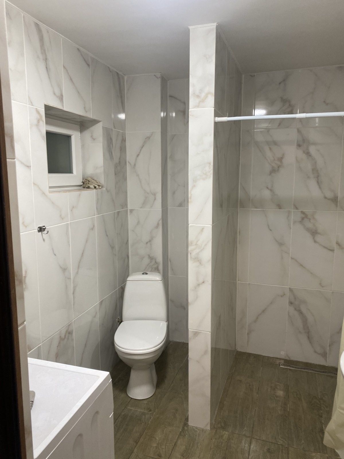 1-Room Apartment on Koshytska Street with Gas and Appliances