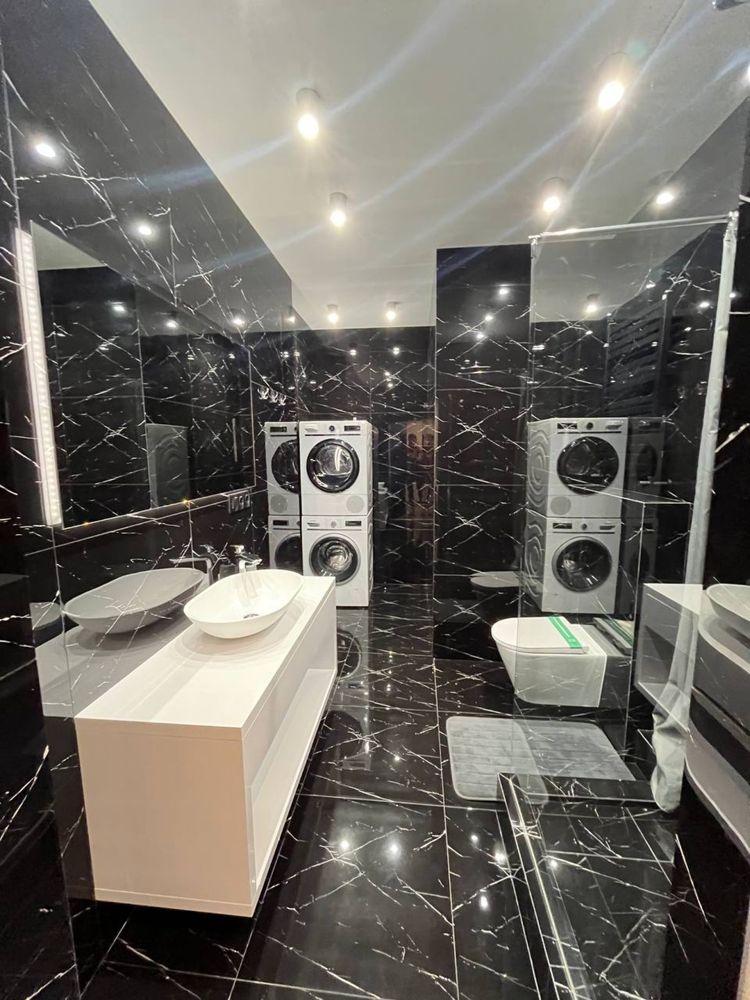 1-Bedroom Apartment with Parking, Designer Renovation