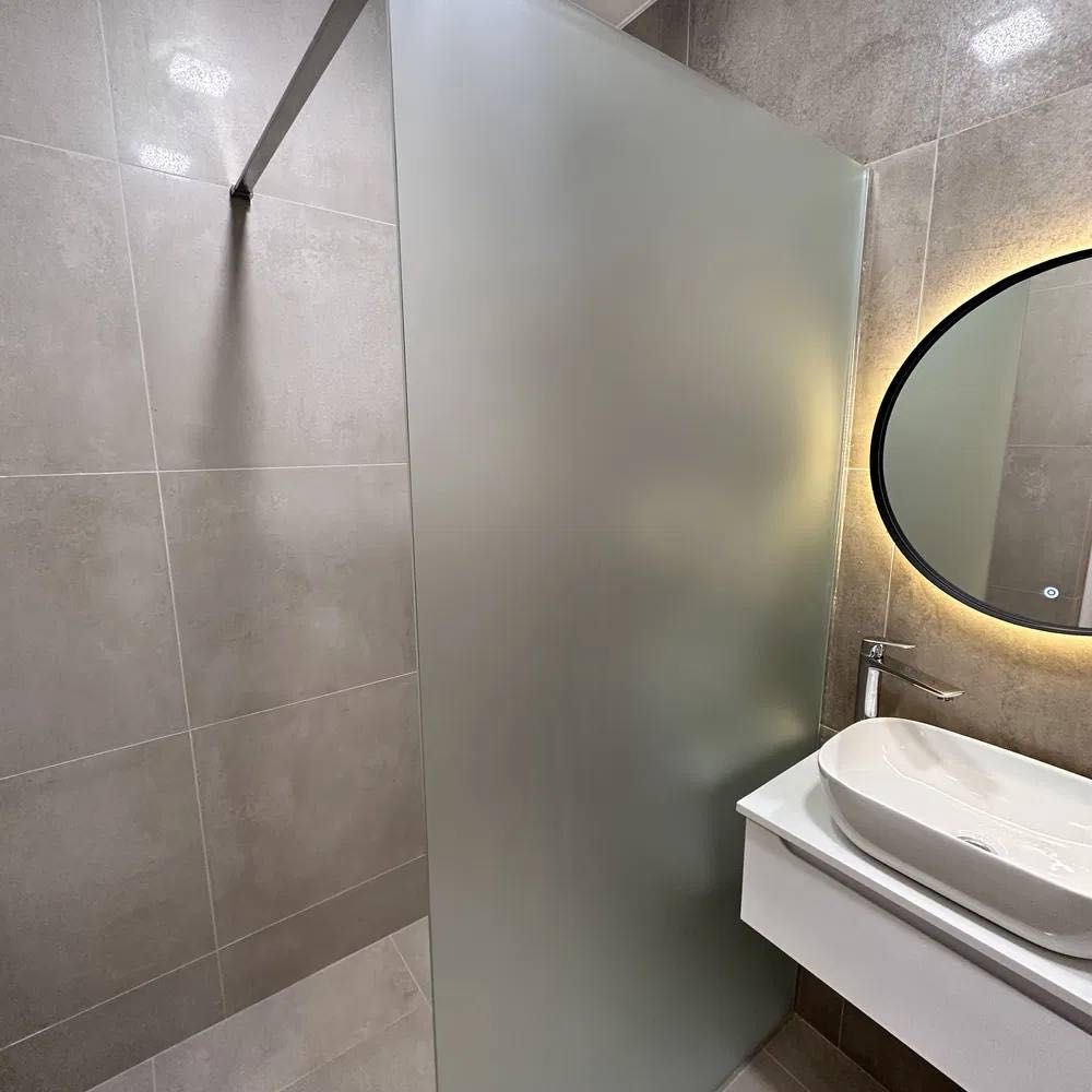 Modern 1-Bedroom Apartment in Safe Town Complex