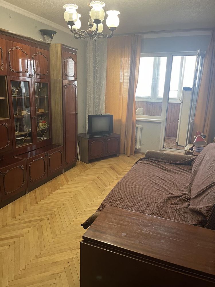 3-Room Apartment in Darnytskyi District, Kharkivske Highway