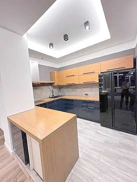 Modern 3-Bedroom Apartment with Sea View