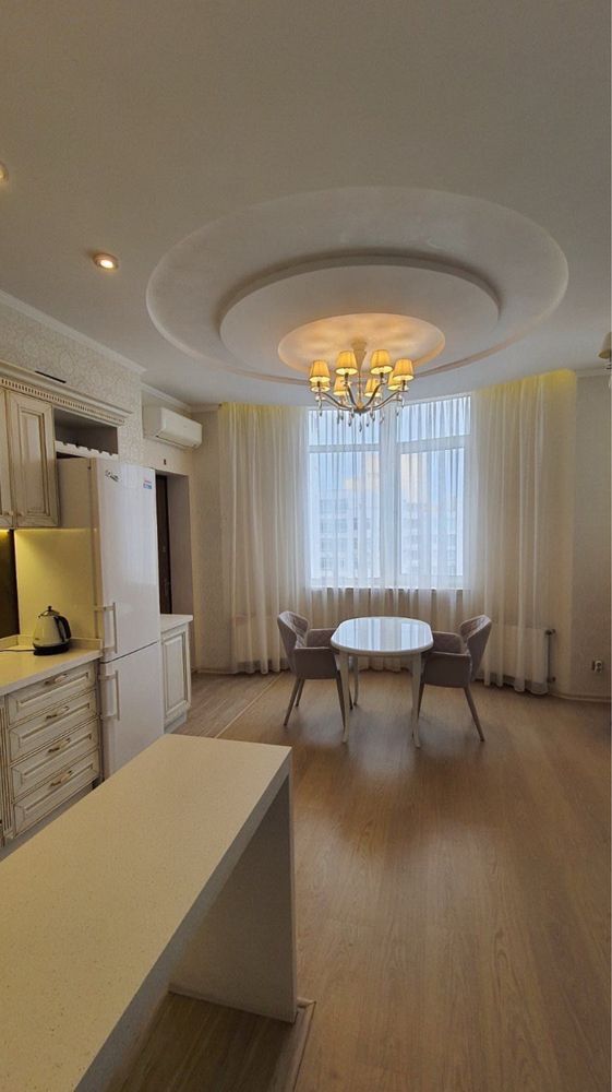 Luxury 1-Room Apartment near French Boulevard with Sea View