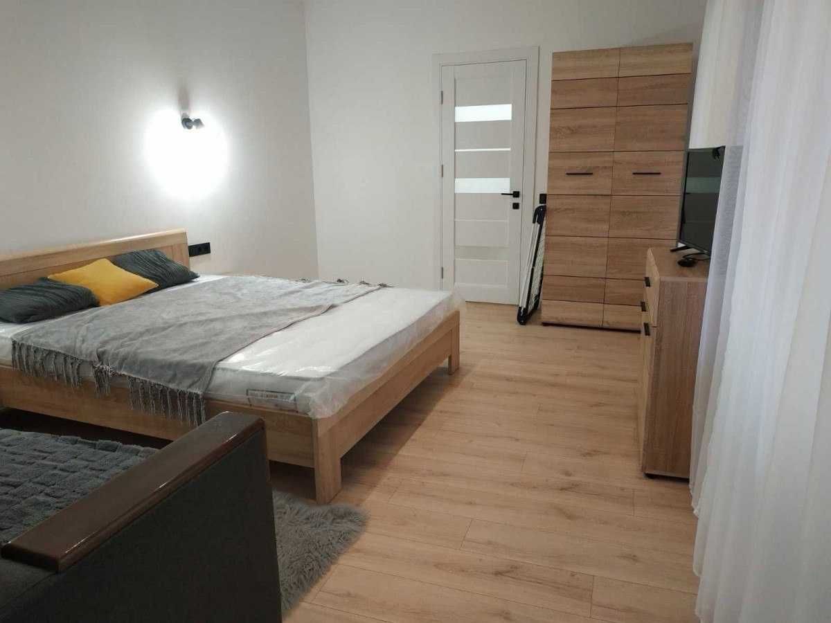 City Center 1-Bedroom Apartment with Euro Renovation