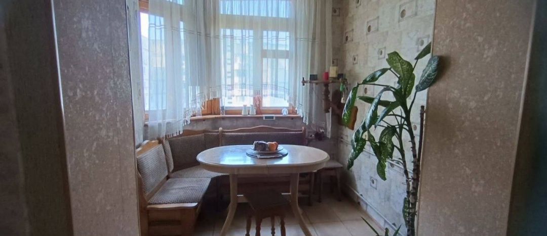 3-Room Apartment with Modern Renovation in Closed Yard Complex