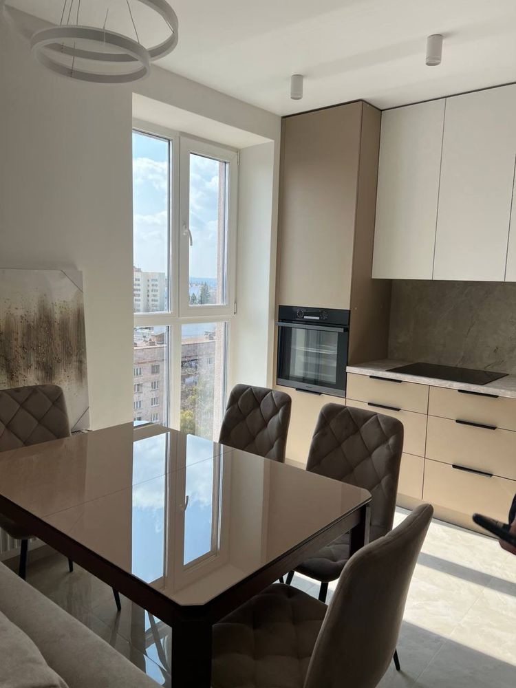 Modern Studio Apartment with Panoramic Windows and Full Amenities