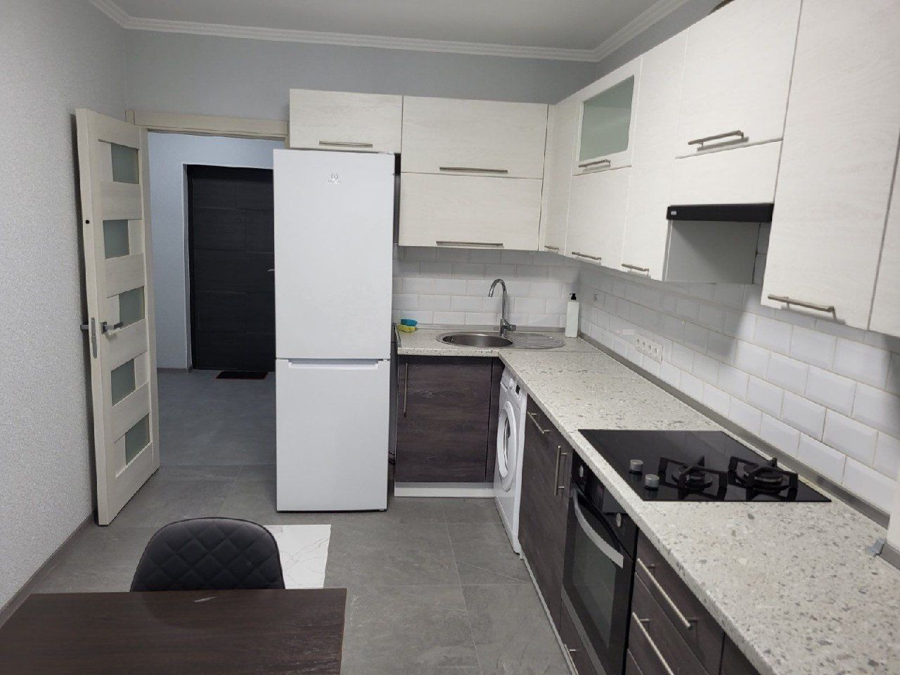 Modern Apartment on Red Stone Residential Complex, Fully Furnished