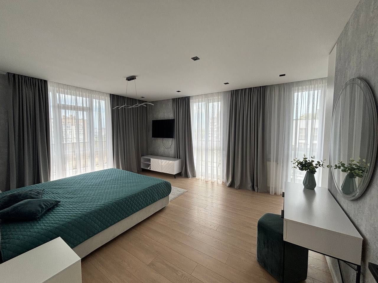 Designer 1-bedroom apartment in Maloholoskivski Hills Residential Complex