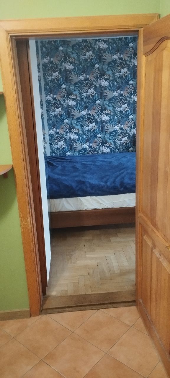 Spacious 2-Room Apartment with Large Loggia on Avtozavodska Street