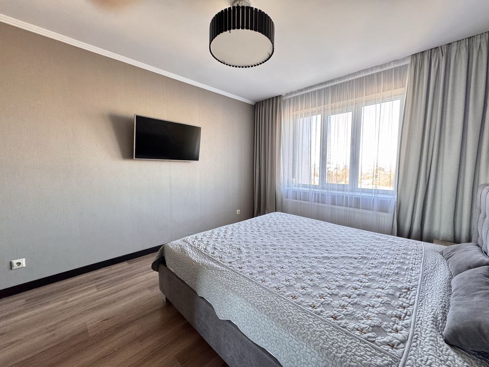 Two-room apartment on Urozhayna Street near Vovchynetska Street