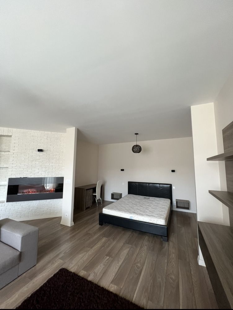 Spacious 1.5-room apartment with euro renovation and full furnishing