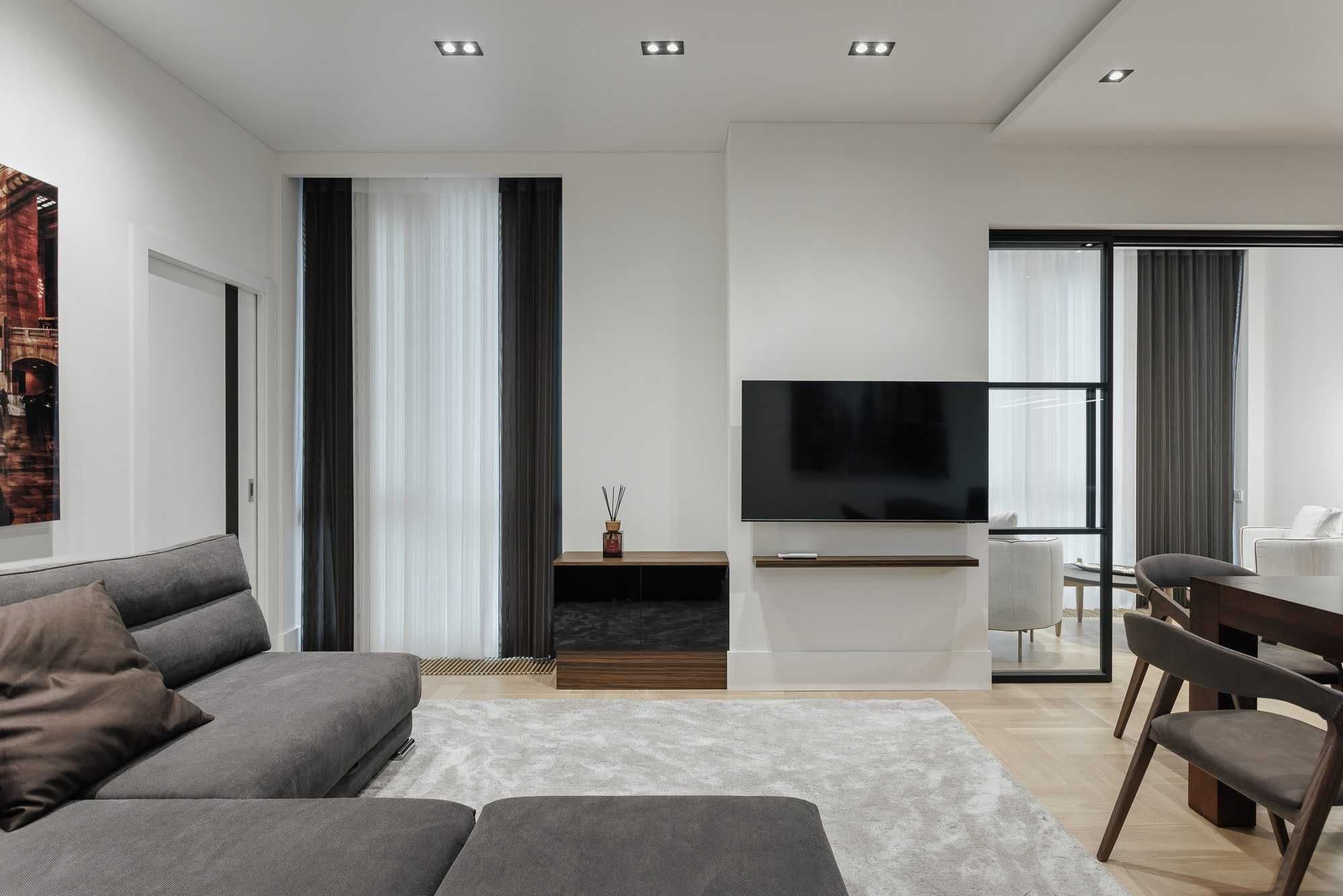 3-Bedroom Apartment in JK Bashnya Chkalov, City Center, Sea View