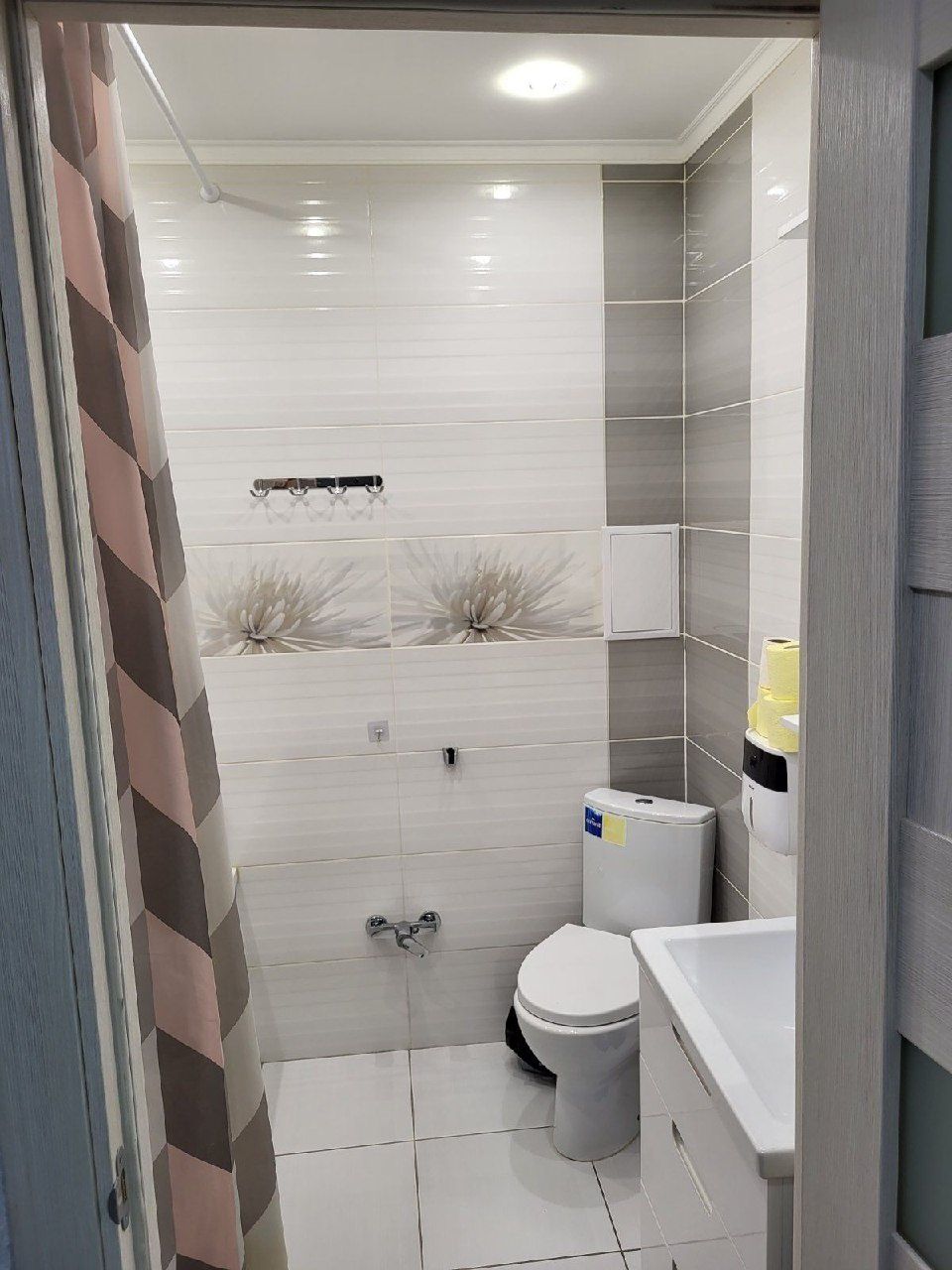 Modern Apartment on Red Stone Residential Complex, Fully Furnished