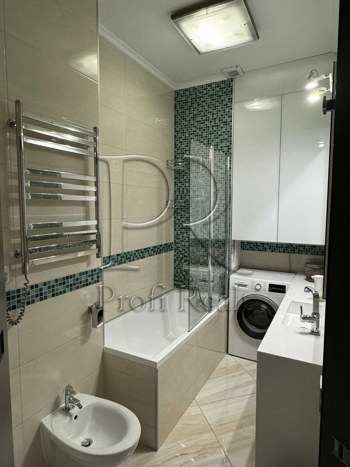 1-Bedroom Apartment in Novopechersky Yard Complex with Panoramic Windows