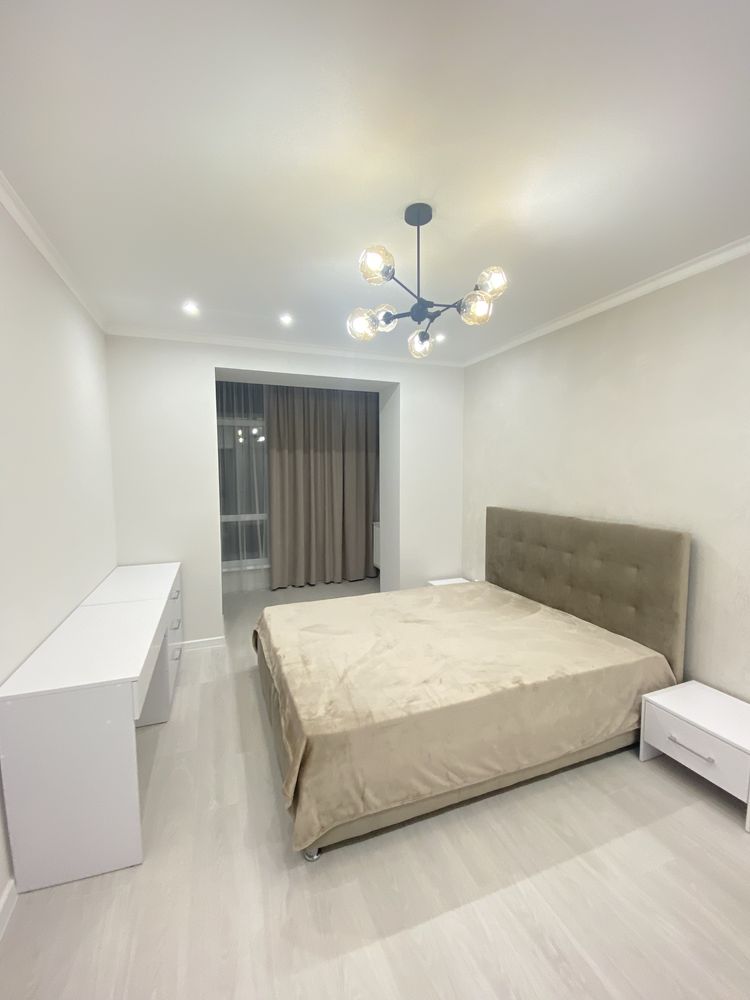 1-Room Apartment in City Center with Euro Renovation and Panoramic Windows