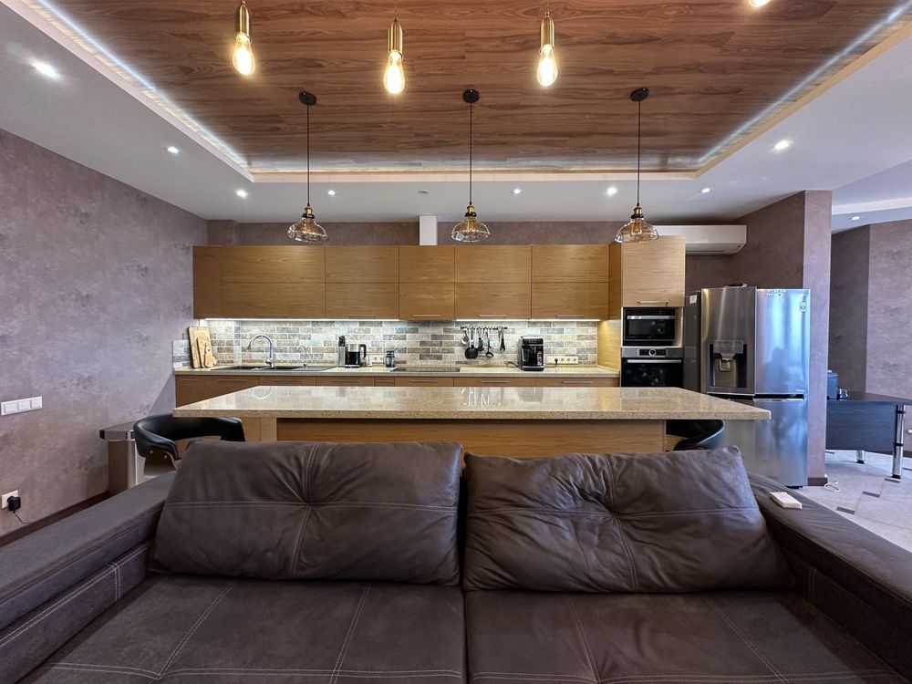 Luxury Apartment in Arcadia, Gagarin Plaza, Sea View