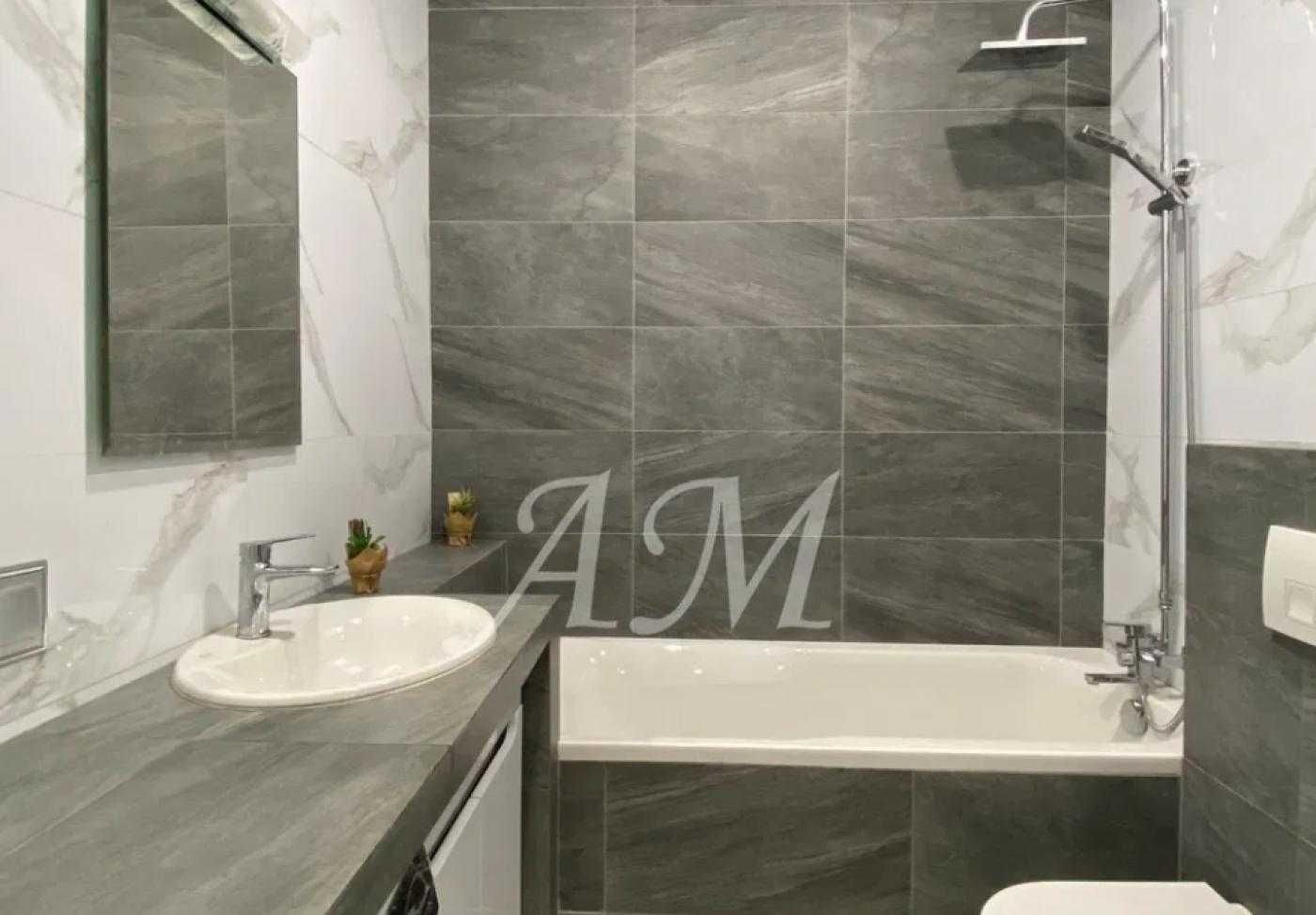 1-Room Smart Apartment near Vasylkivska Metro, Fully Furnished