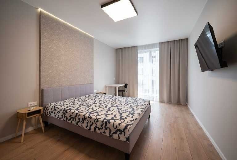 Spacious Comfortable Apartment on Pymonenko Street, Residential Complex 'Svitanok'