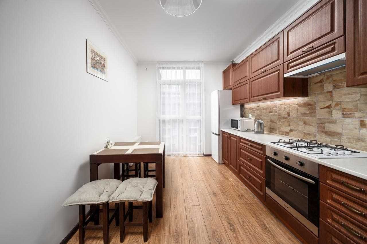 Spacious 1-Bedroom Apartment in Avalon Complex, Chornovovla Avenue