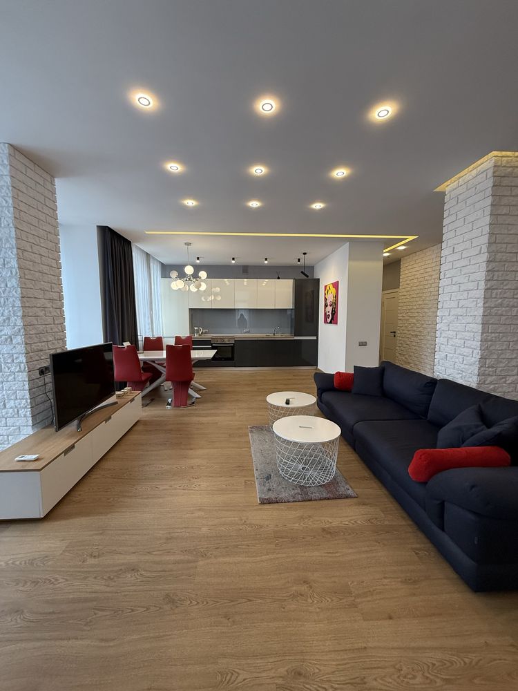 Modern 115m² Apartment with Two Bedrooms, Designer Interior