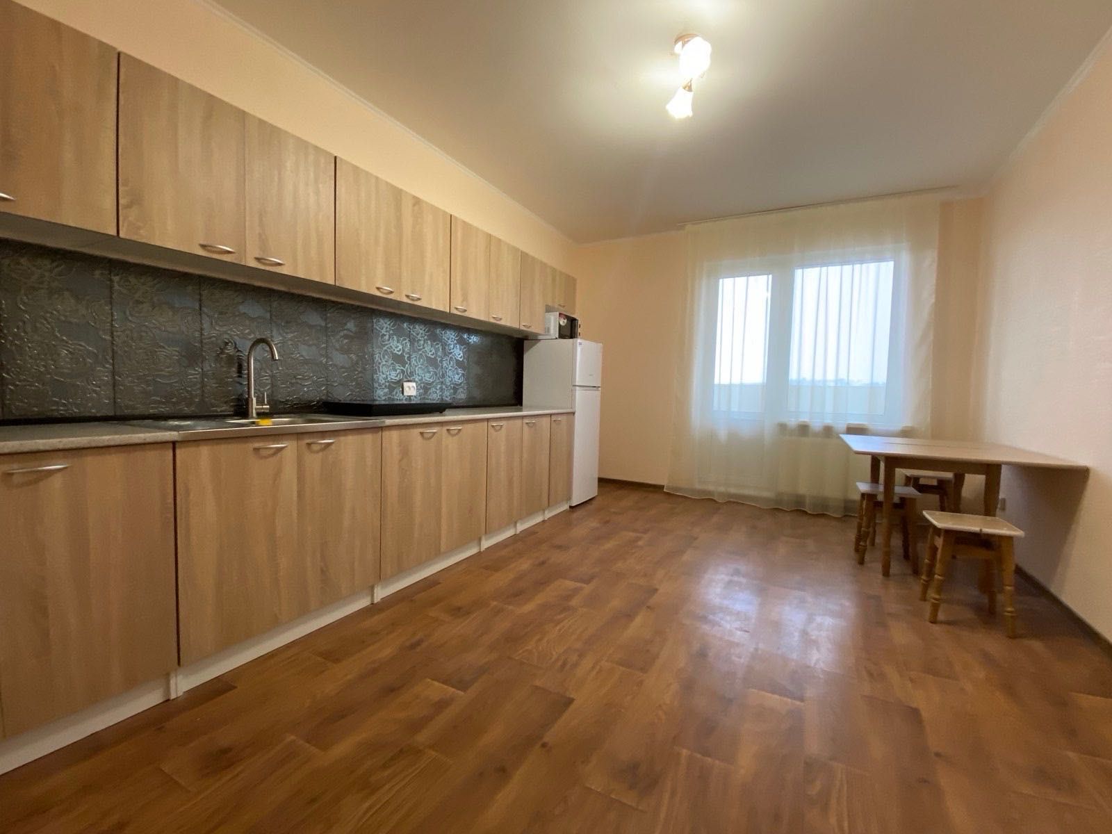 Modern 2-Bedroom Apartment with City View