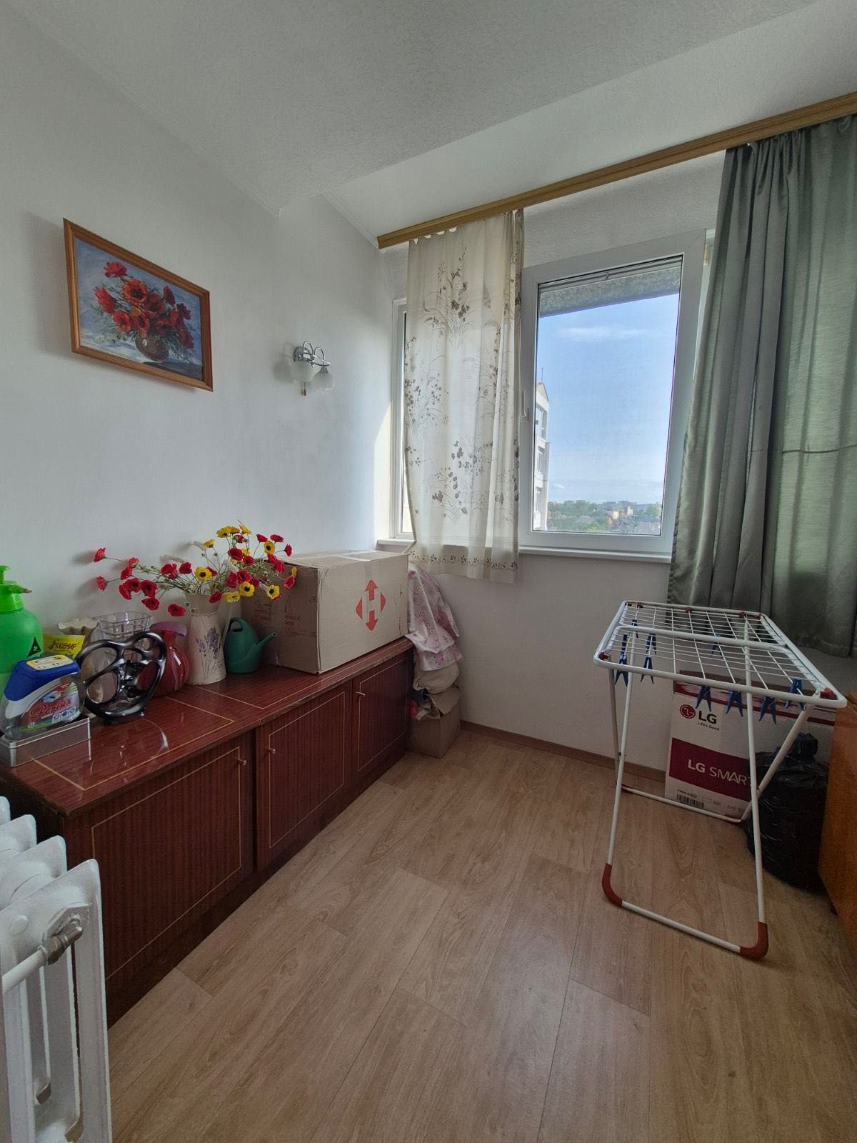 2-Room Apartment with Balcony near O. Polia Avenue