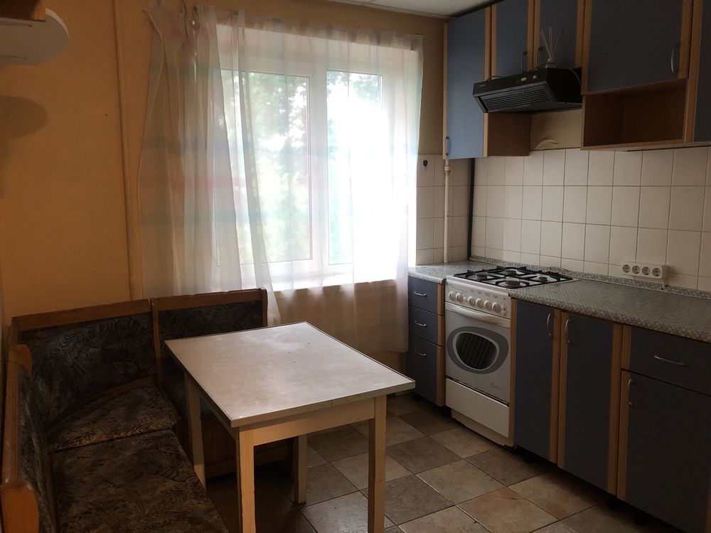 2-Room Apartment nearLivoberezhna Metro, Rusanivka Area