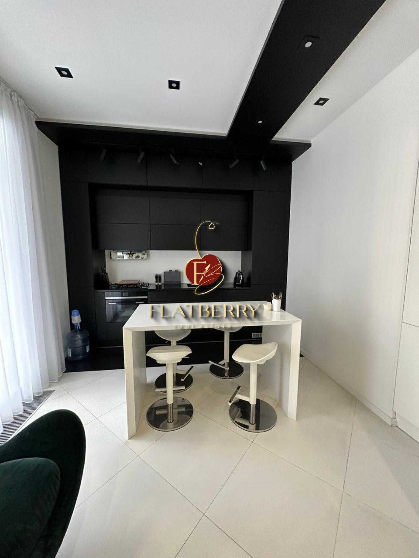 Stylish Studio Apartment in Podol Grad Complex, Podil District