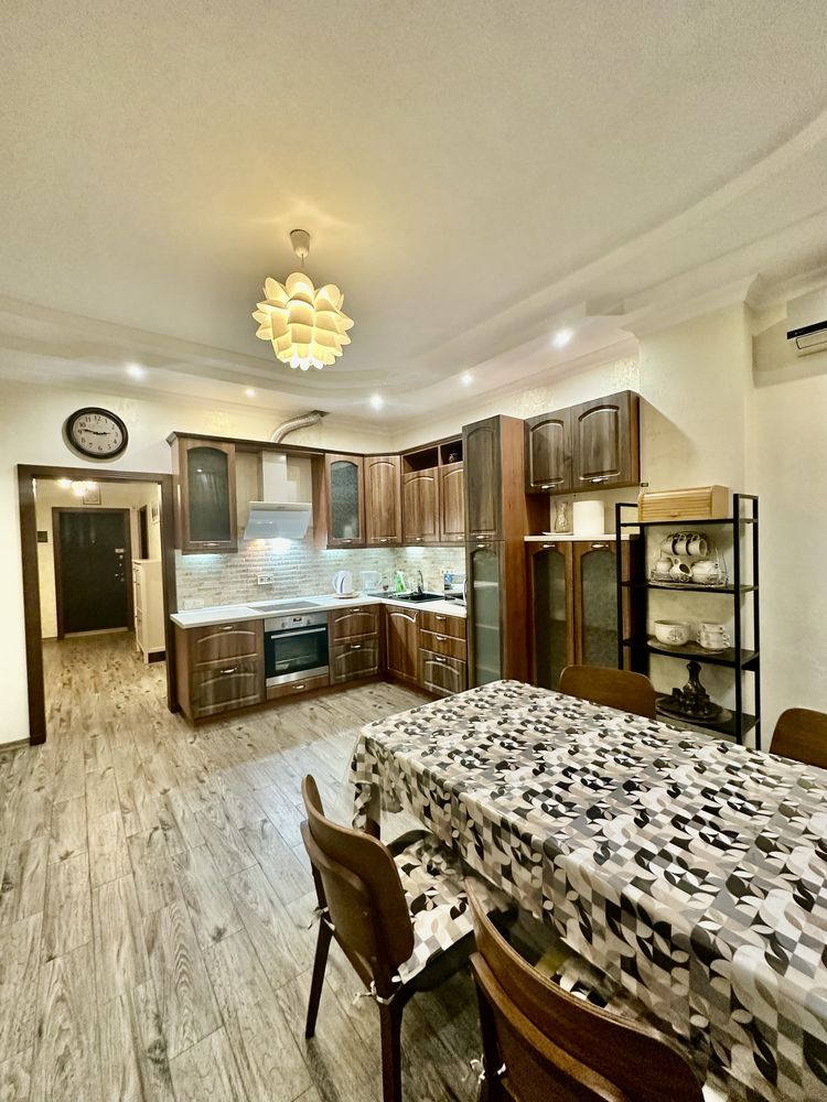 Two-bedroom apartment in Odessa, French Boulevard, near Mechnikov University