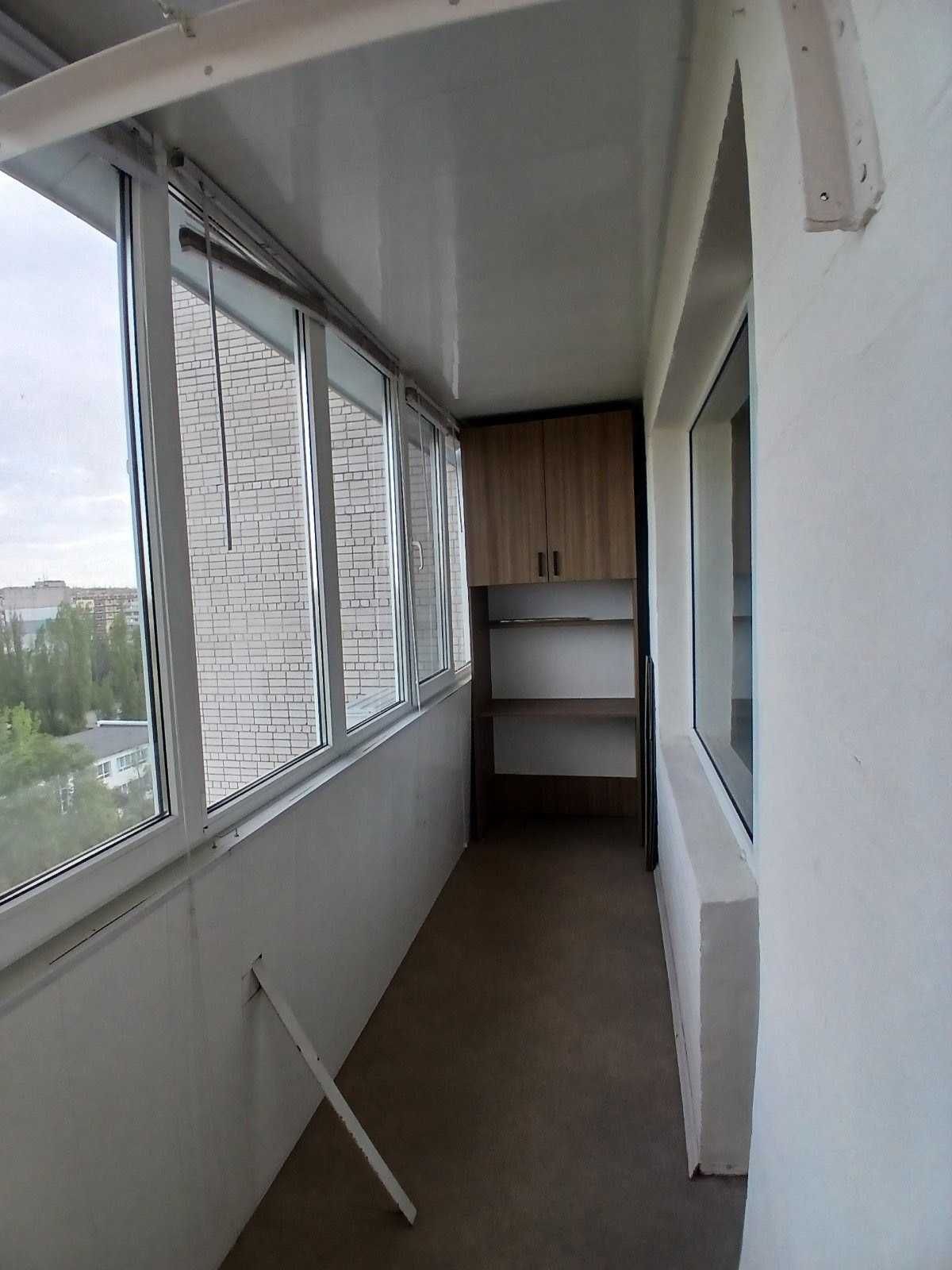 Two-room apartment on Hetman Petro Doroshenko Street with good renovation