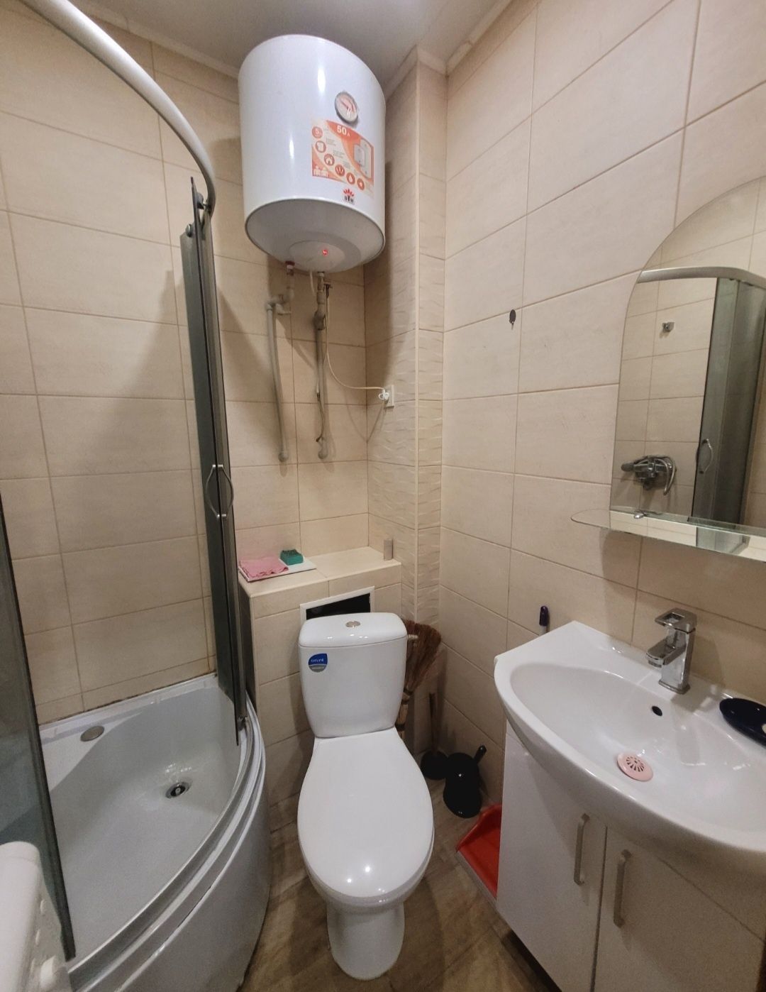 Cozy Euro-Studio in Renovated Building with All Amenities