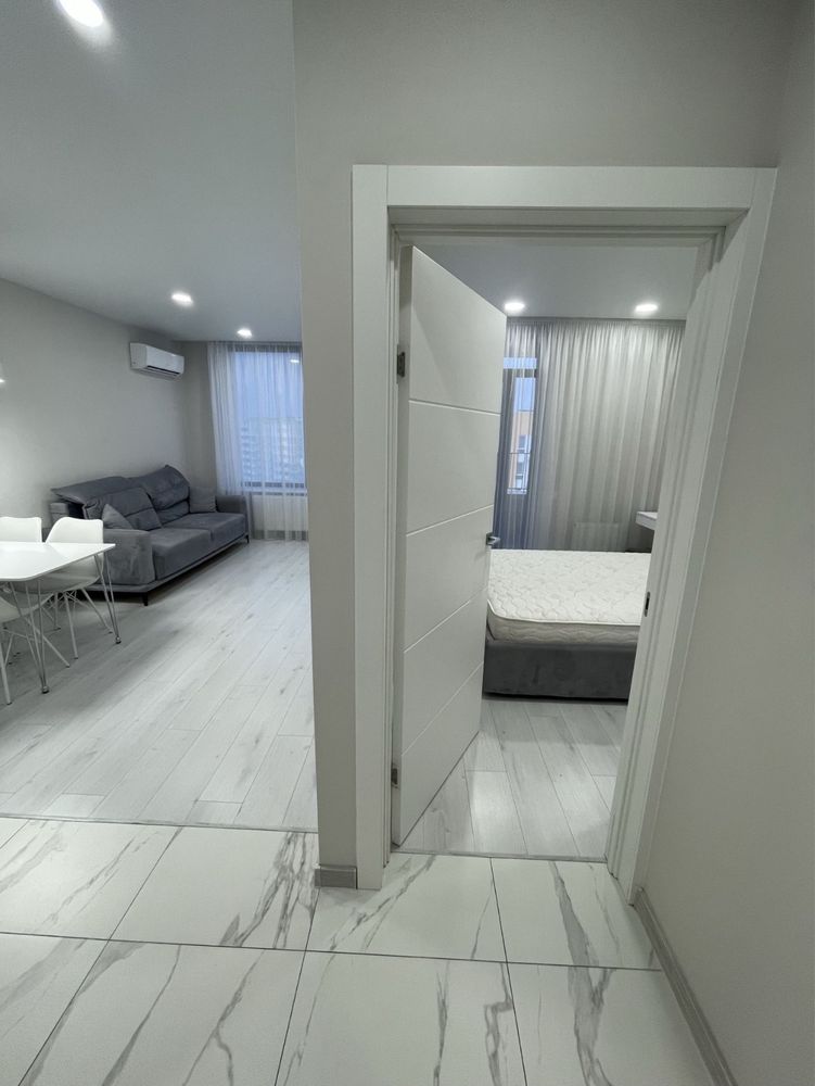 1-Bedroom Apartment at San Francisco Creative House on Victory Avenue