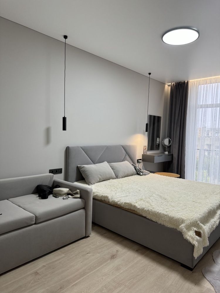 Stylish 1.5-Room Apartment in Crystal Business-Class Residential Complex
