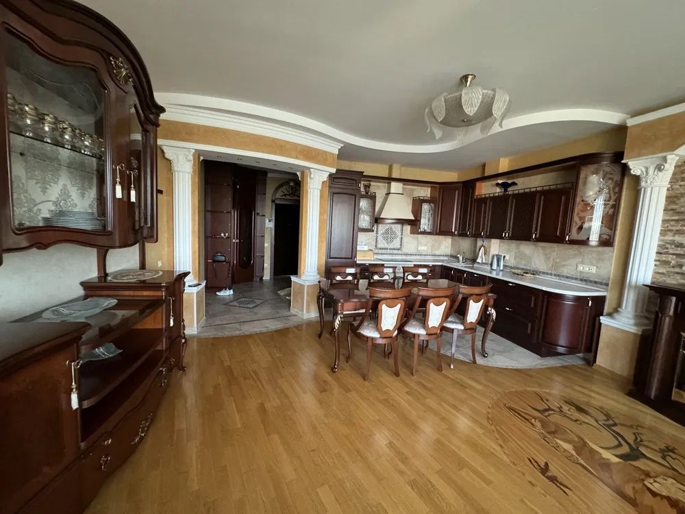 Spacious 3-Room Apartment in Bochki Complex near Shevchenko Park