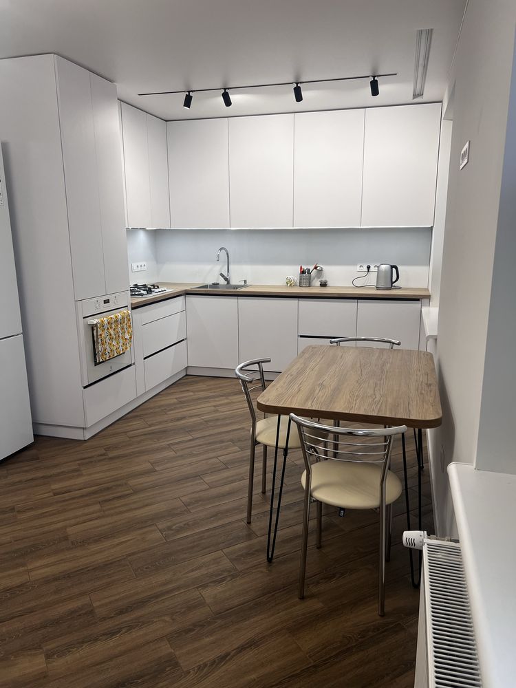 Modern Apartment Near Stadium with Full Amenities