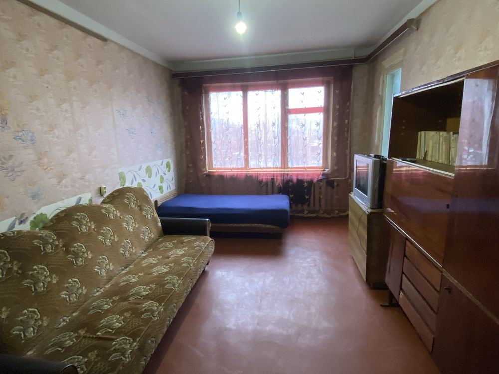Spacious 3-Bedroom Apartment in Yuvileinyi District