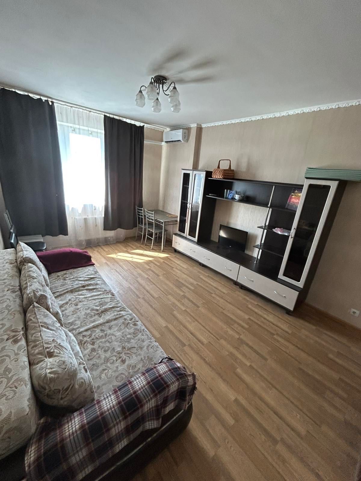 Rent 1-bedroom apartment near Chernihivska metro station. Yuri Popravki 4/39A