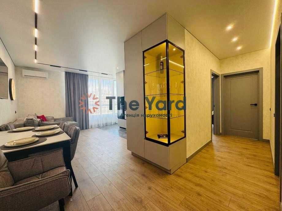 New Two-Bedroom Apartment in Warsaw 2 Complex with Designer Renovation