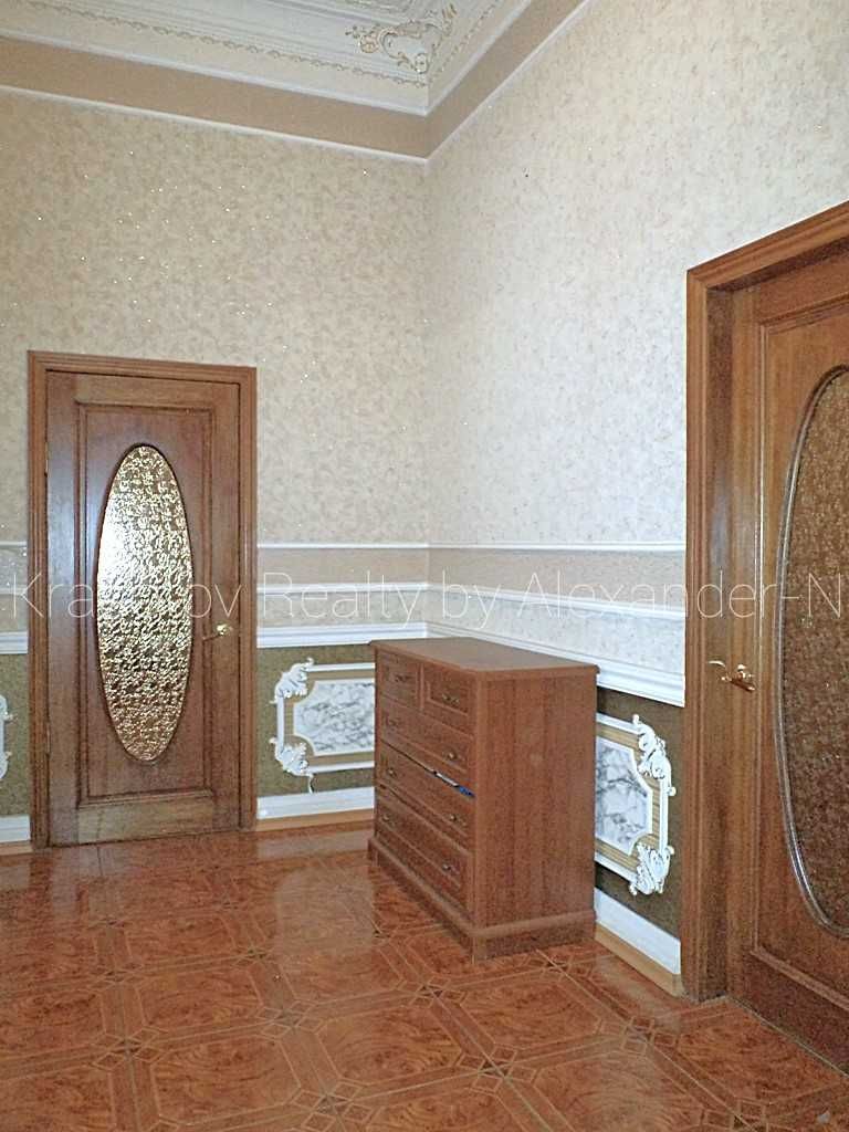 Luxury Apartment in Historic Architectural Monument in Odessa City Center