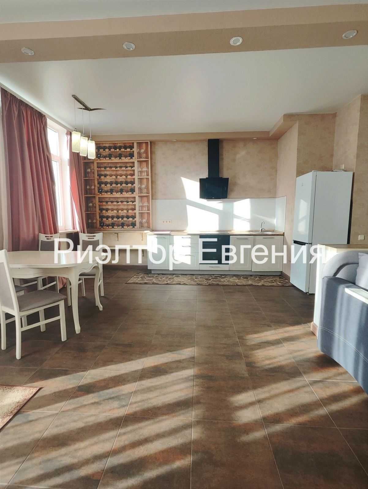 Modern 40m² Studio with Designer Interior Near Sea