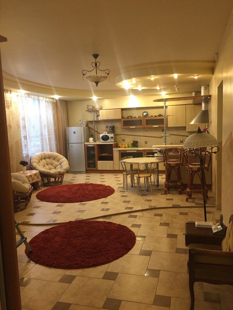 Spacious 3-Room Apartment in City Center